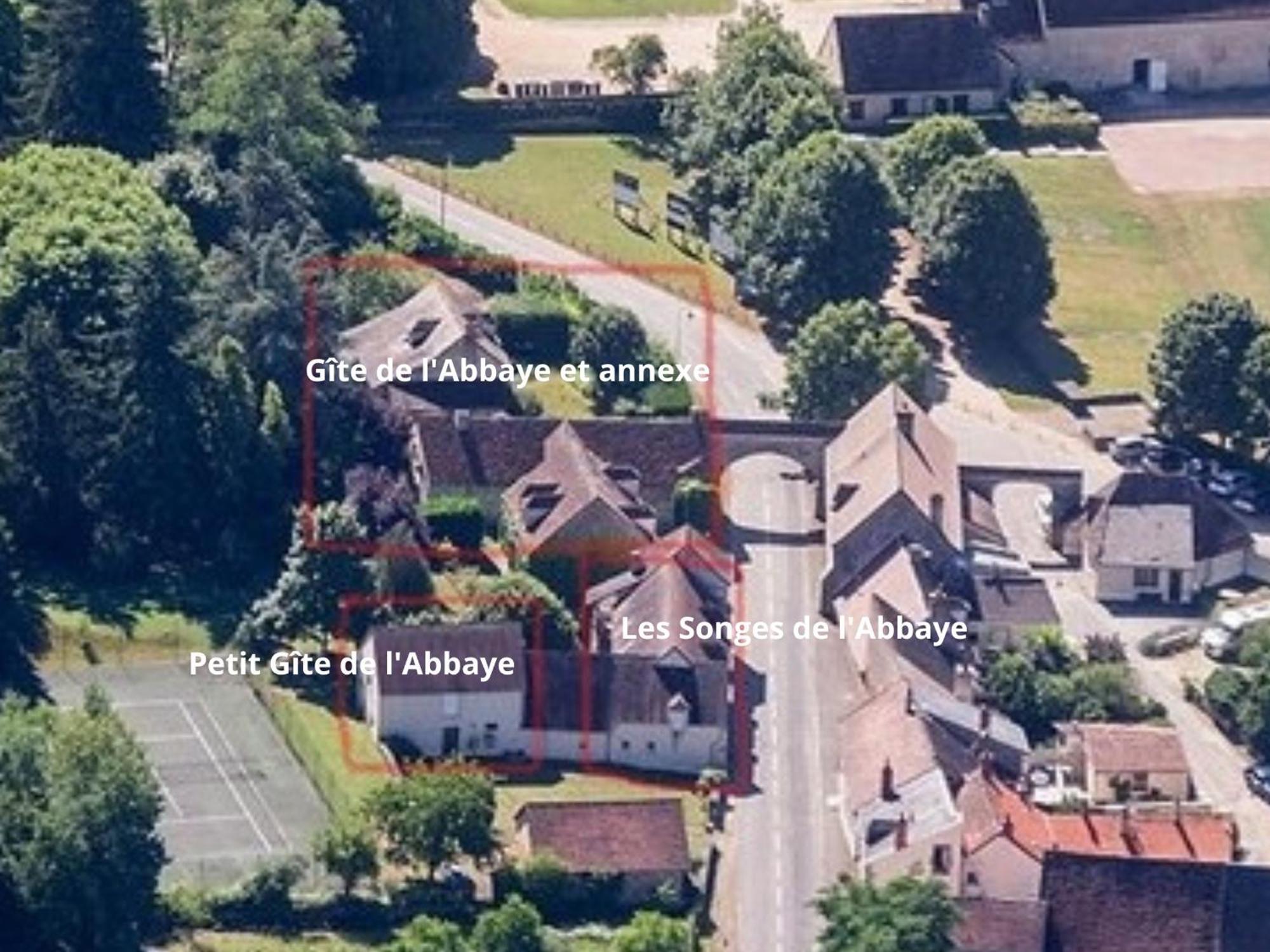Gite Haut De Gamme Pres De L'Abbaye De Noirlac - Sejour Tout Confort Avec Jardin Et Terrasses - Fr-1-586-13 Bruere-Allichamps Bagian luar foto